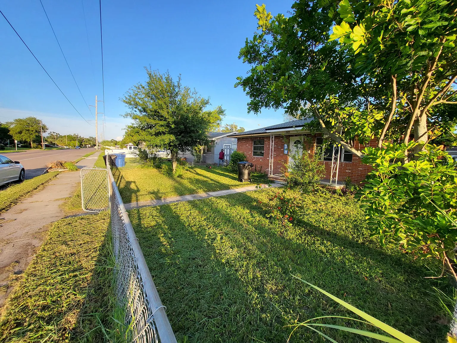 3 bed, 1160 sqft, $1,900 — Photo 2