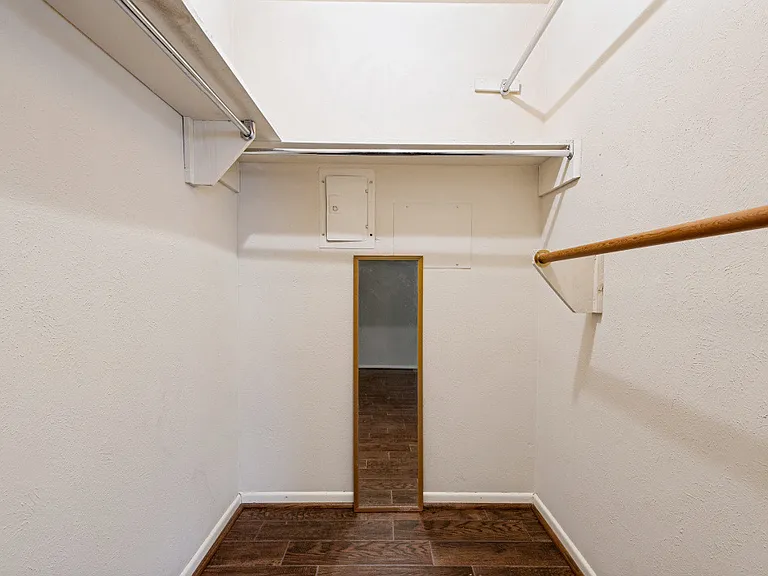 3827 Gilbert Ave #109 — Photo 7