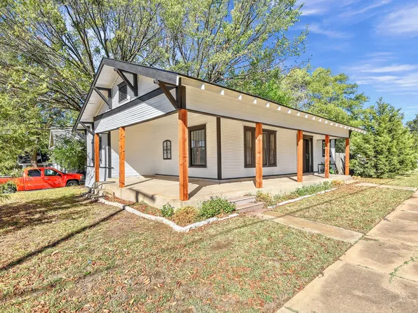 1115 S Rusk Ave, Denison, TX 75020