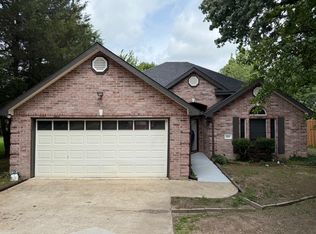 820 Hillside Dr, West Tawakoni, TX 75474