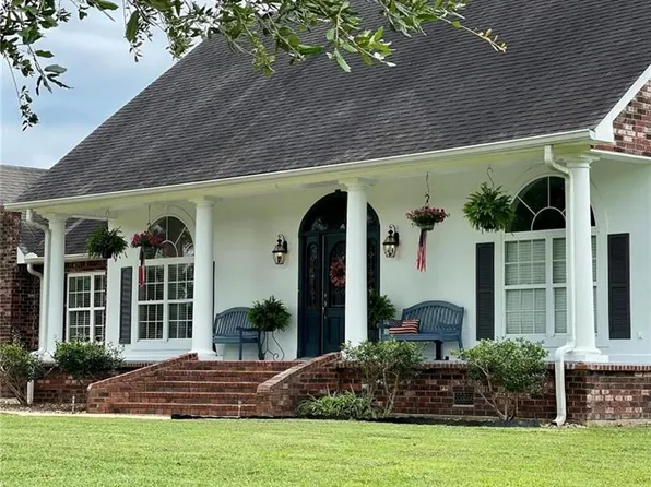 874 Highway 1181, Plaucheville, LA 71362