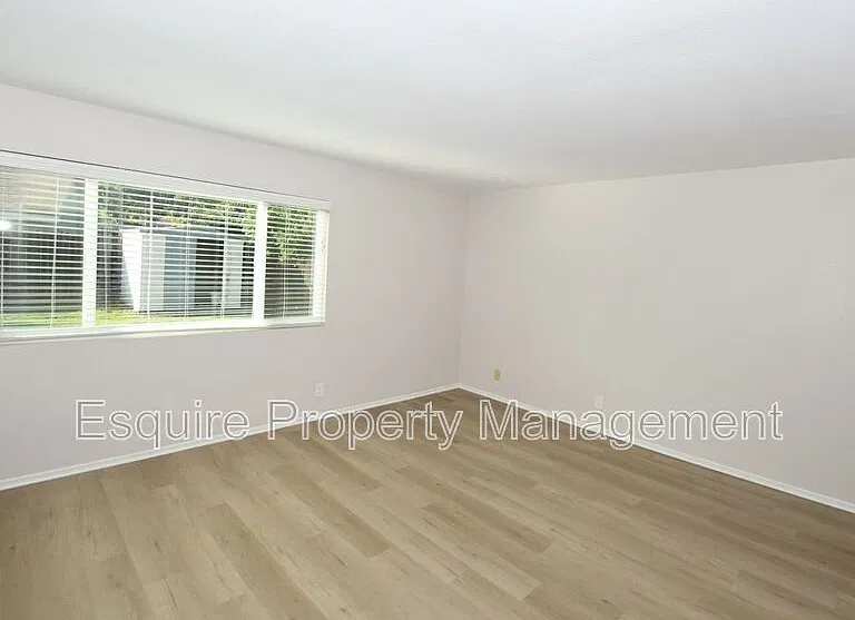 6129 Calle Arena — Photo 4