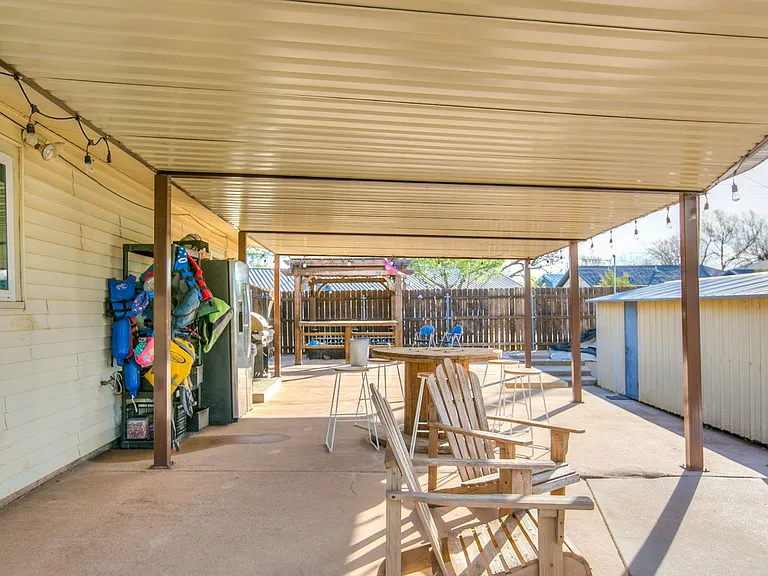 1510 Loop Dr — Photo 12