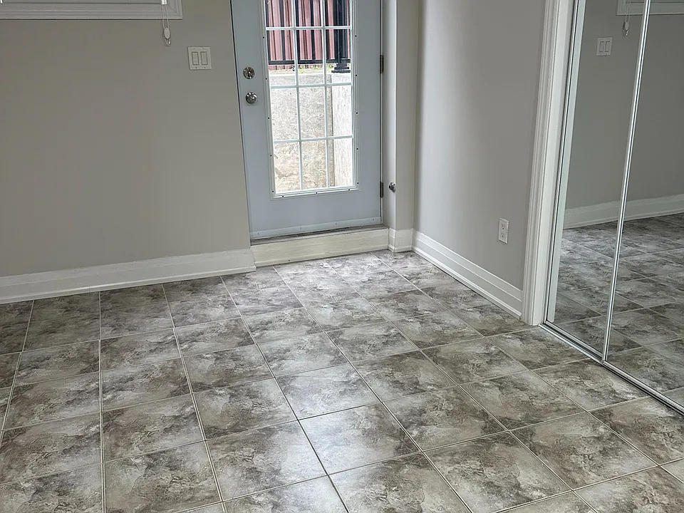 72 Cathcart Cres #LOWER