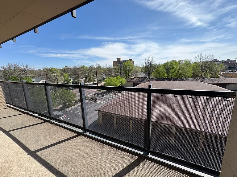 417 E Kiowa St #405 — Photo 21