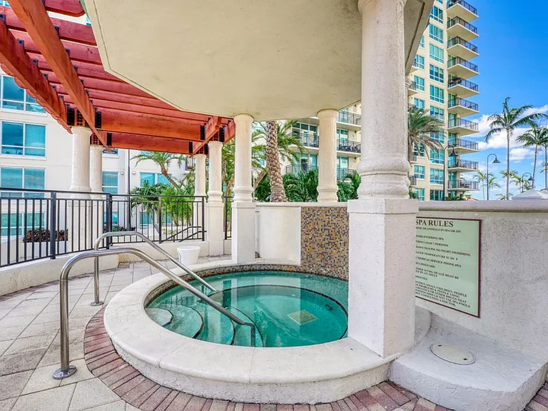 600 W Las Olas Blvd #804S — Photo 10