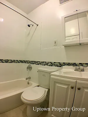 Rented by Uptown Property Group | media 28