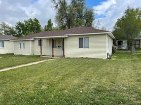 (1007 23rd Street Road)