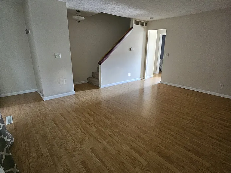 105 E Lincoln St #1-I-1 — Photo 12
