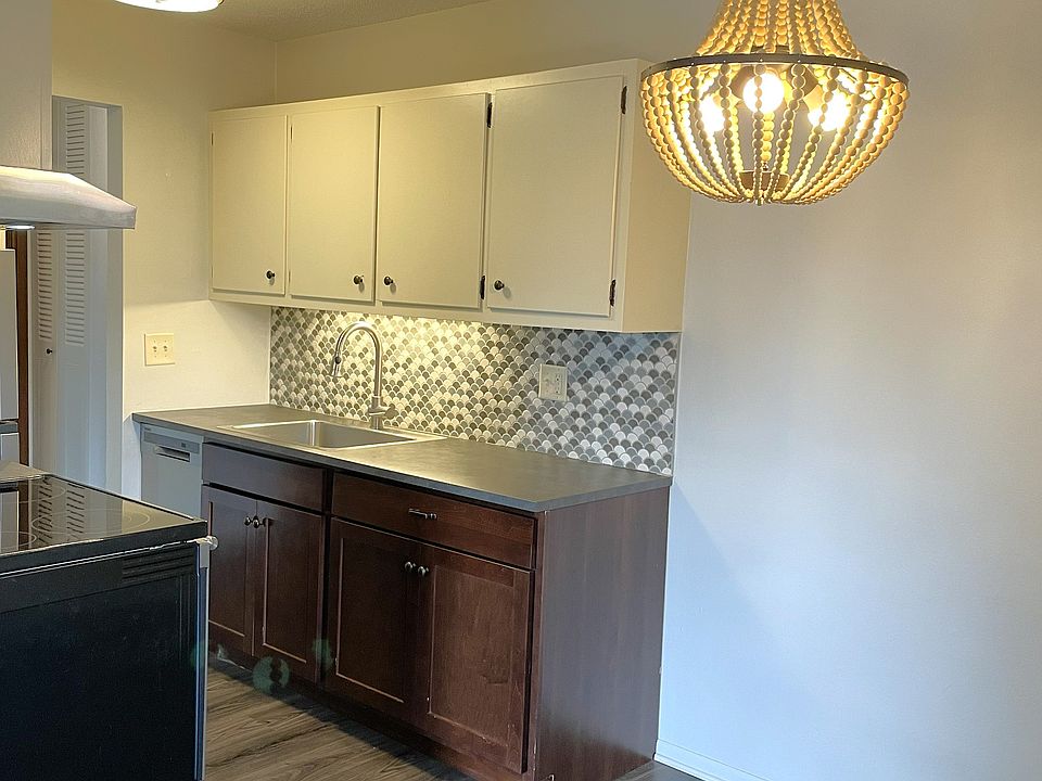 1st image of 2500 Colfax Ave S APT 31