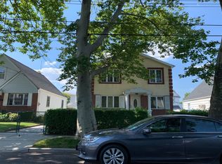 13812 249th St, Jamaica, NY 11422