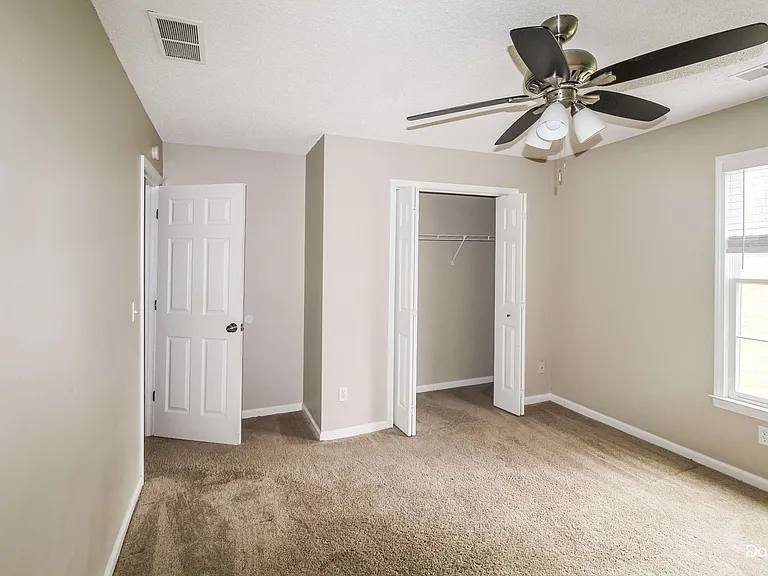 5575 Dusty Ridge Trl — Photo 12