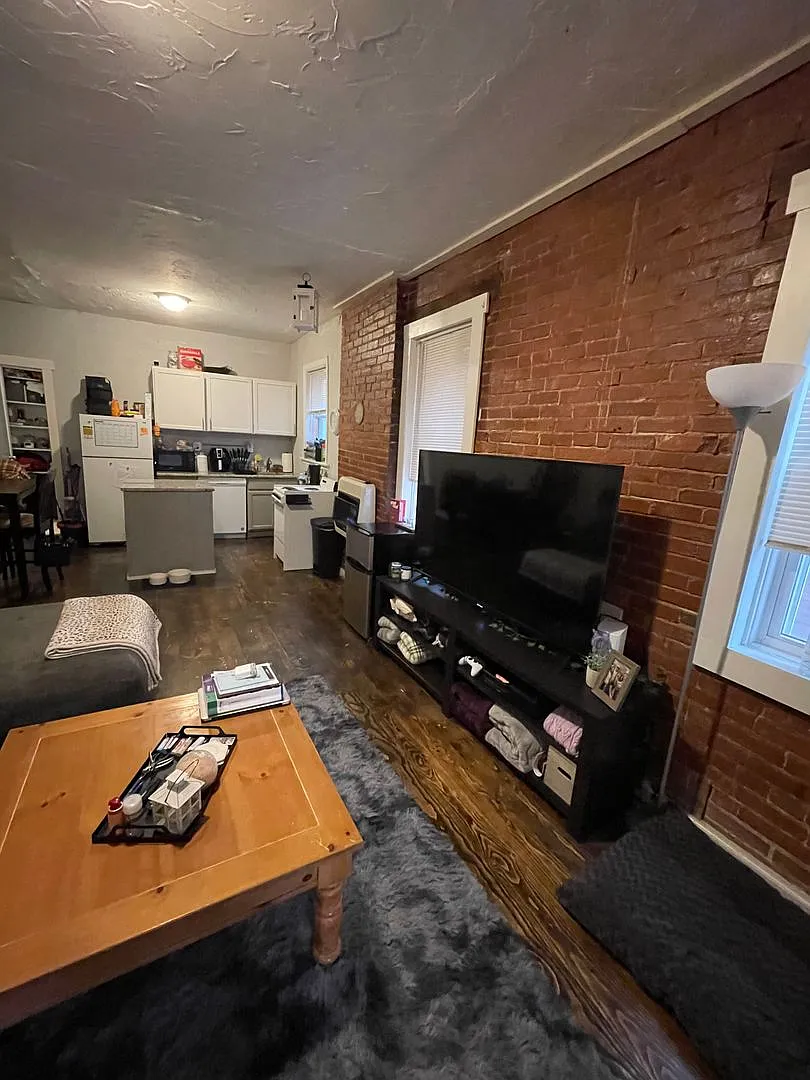 225 South Millvale Avenue — Photo 4