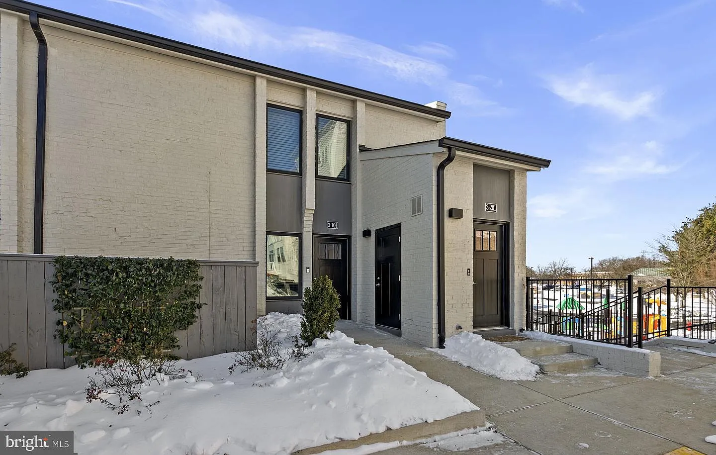 19520 Village Walk Dr — Photo 2