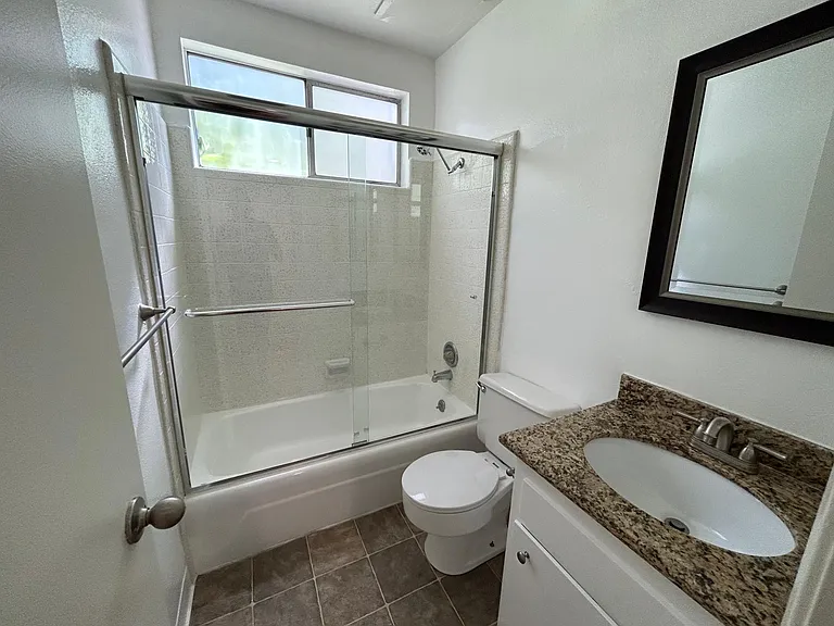 10722 Missouri Ave #6 — Photo 8