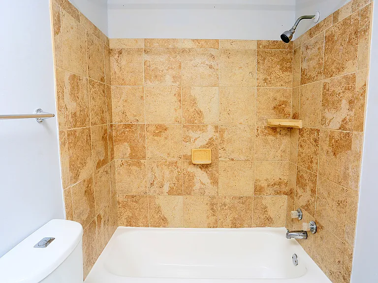 6717 Riverdale Rd — Photo 15