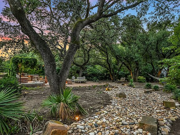5th image of 8101 Long Canyon Dr