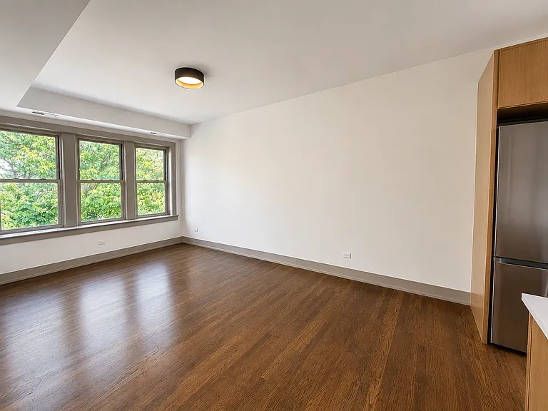1902 W Pratt Blvd #1A — Photo 4