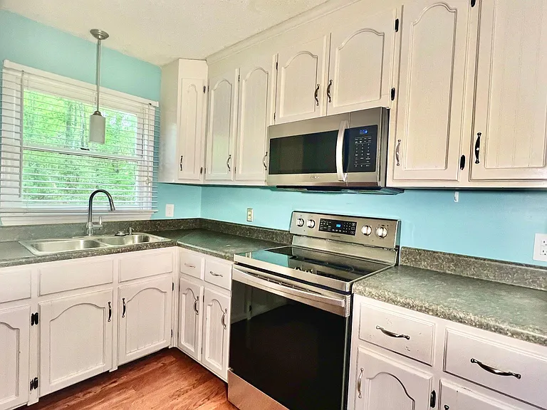 208 Timberlake Dr — Photo 14