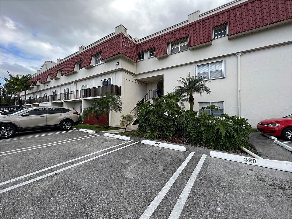 1st image of 8600 SW 67th Ave #923