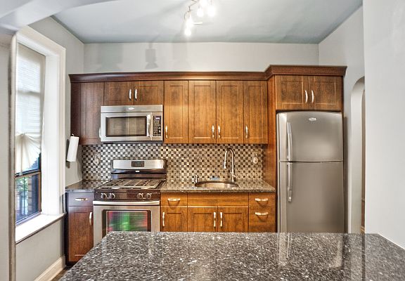 3rd image of 446 Kingston Ave APT C2