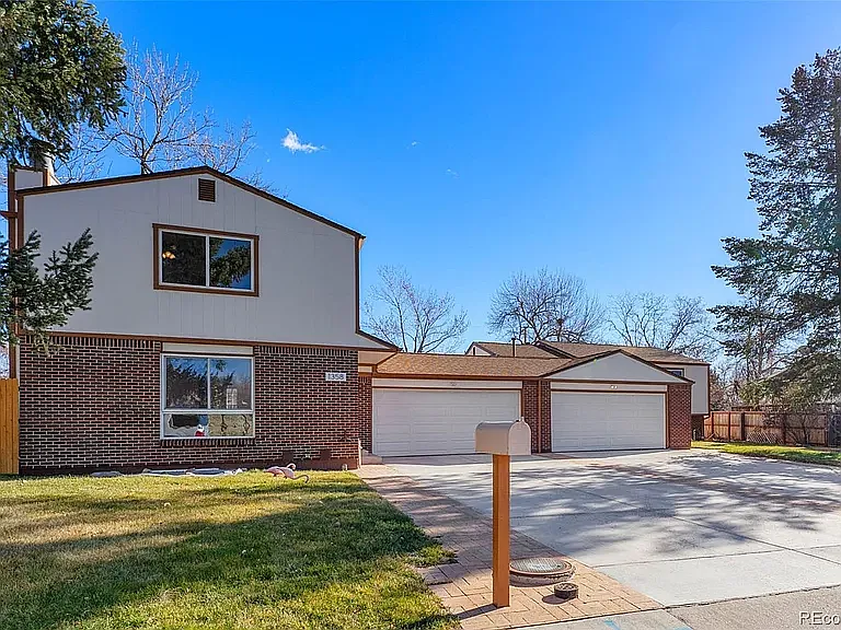 4 bed, 3.5 bath, 1986 sqft, $3,750 — Photo 1