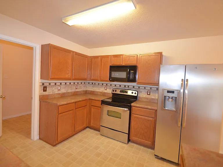 2408 Ryan Dr — Photo 8