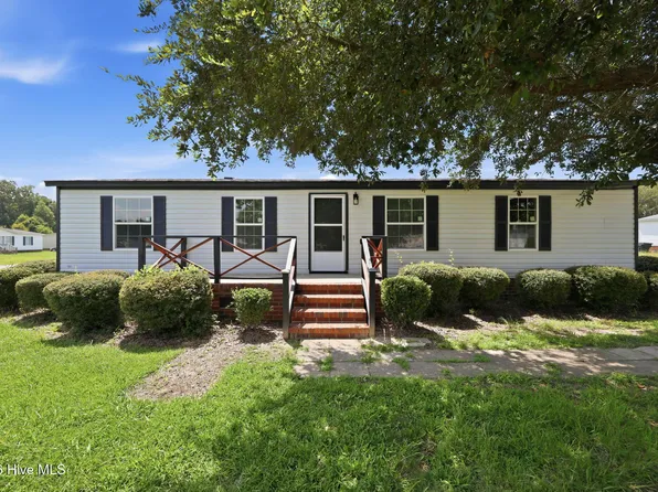 2503 State Dr, Kinston, NC 28501