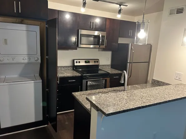1100 Hull Street Apartments