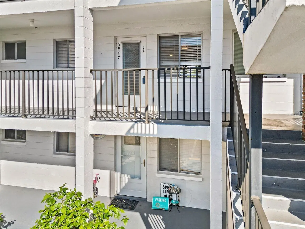 1 bed, 1.0 bath, 576 sqft, $1,195 — Photo 2