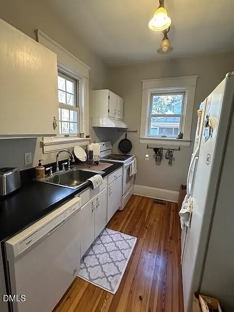 3 bed, 1.5 bath, 1300 sqft, $2,500 — Photo 4