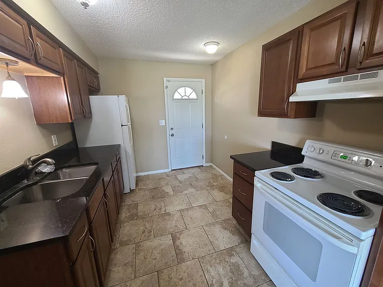 4141 Fargo St N — Photo 7