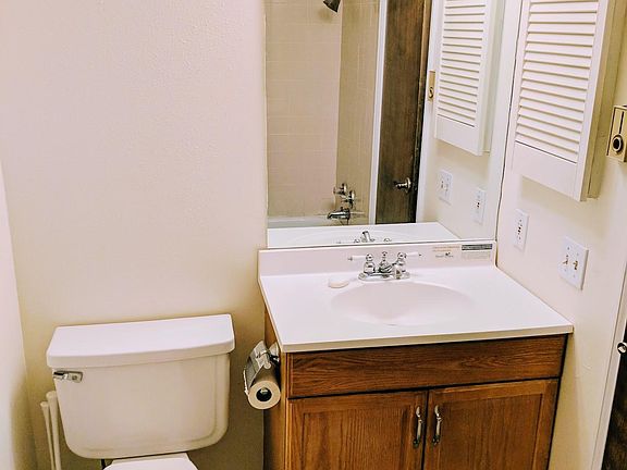 4th image of 1061 W Beaver Creek Blvd #H203