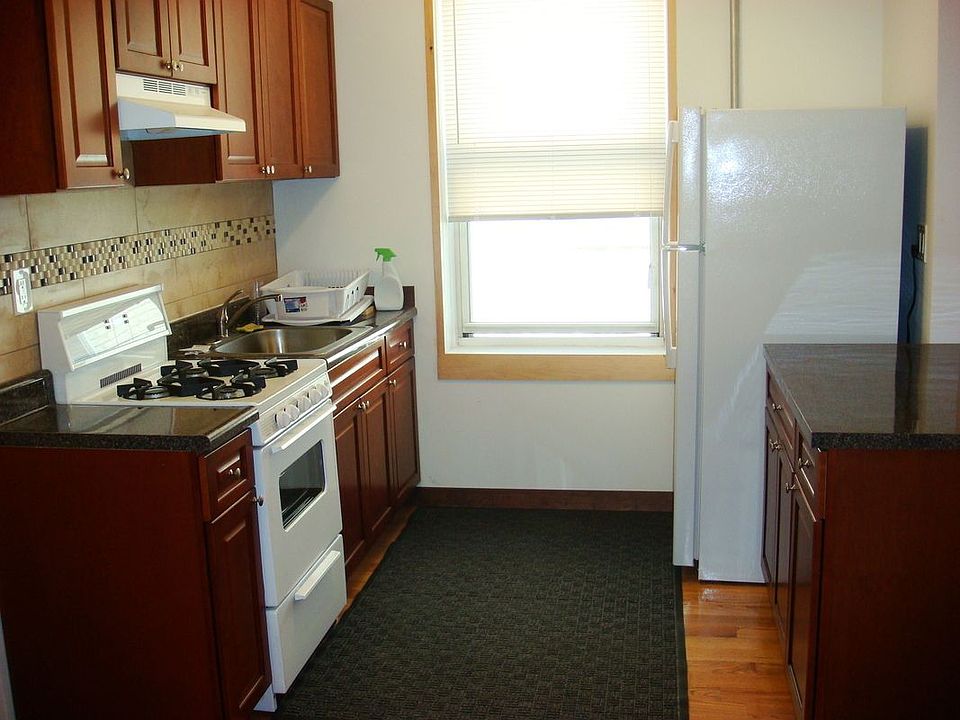 1st image of 3059 48th St #1R