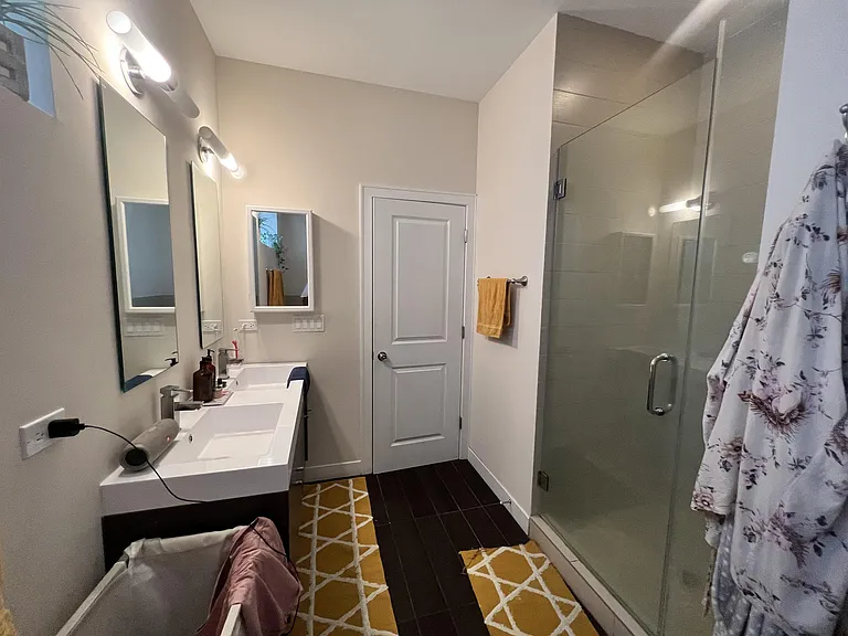 1844 N California Ave — Photo 9