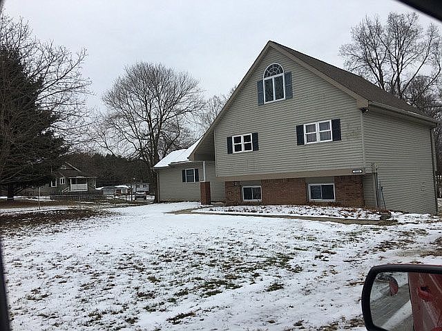 1st image of 8113 W Weller St