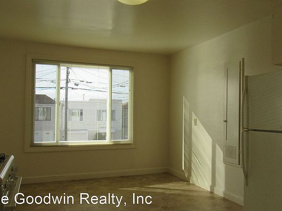 2nd image of 2446 43rd Ave