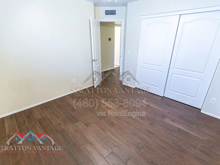 1231 N Layman St — Photo 42