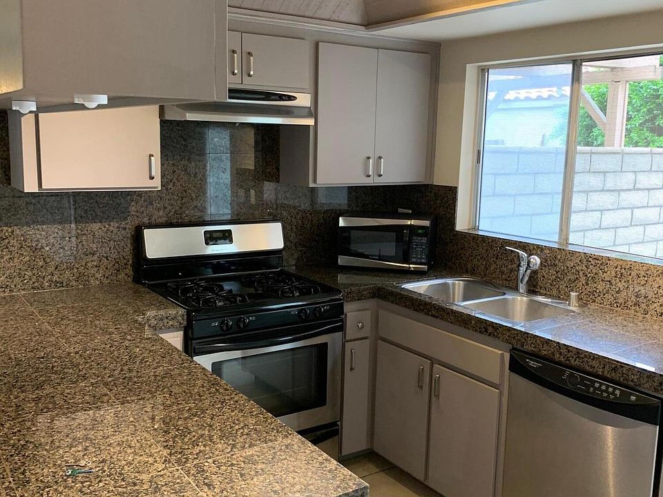 1st image of 413 Tava Ln