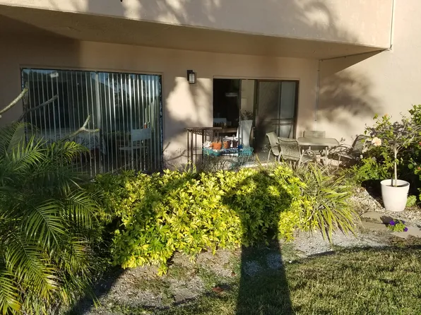 12000 Capri Cir S APT 2, Treasure Island, FL 33706