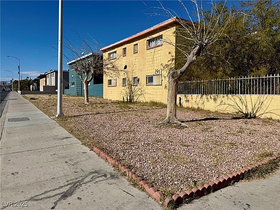 2nd image of 2917 Stewart Ave