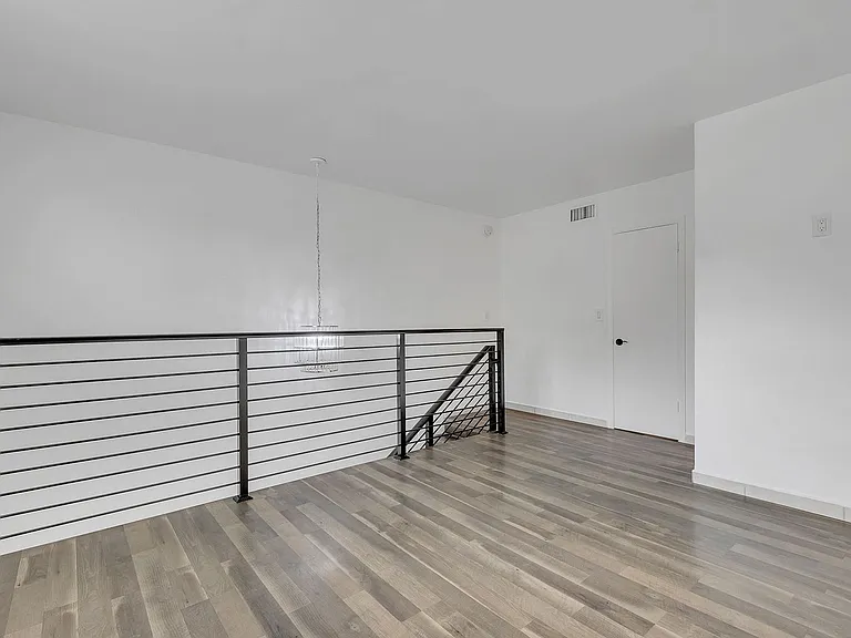 1114 Douglas Rd #4 — Photo 5