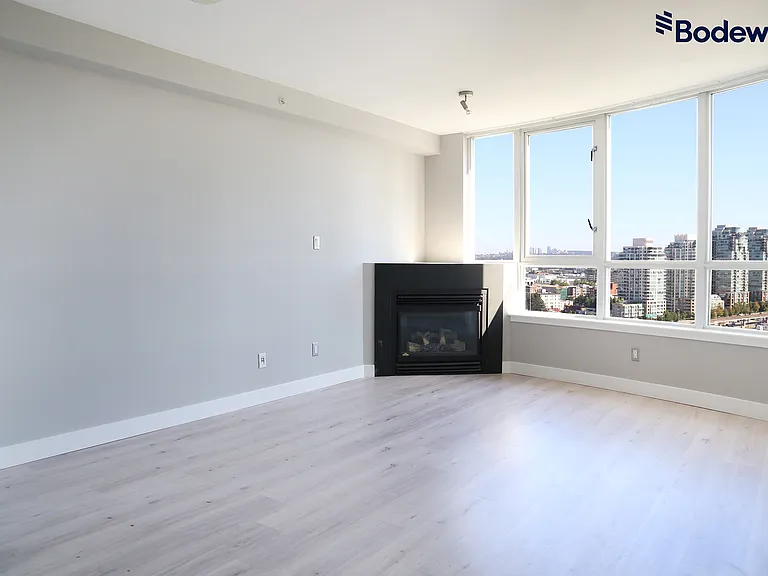 63 Keefer Pl #2009 — Photo 3