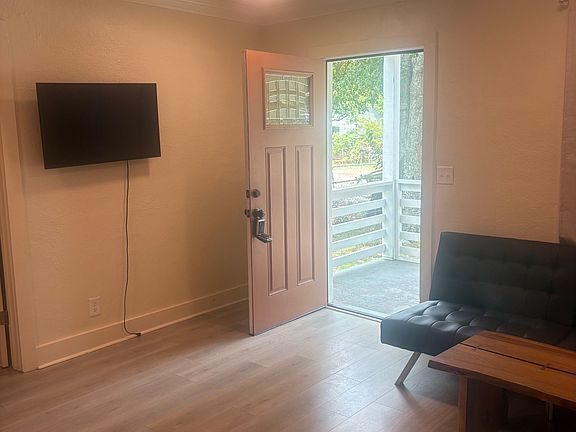 4th image of 2748 E Surrey Dr