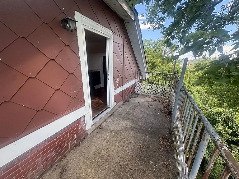 726 Large Ave — Photo 22
