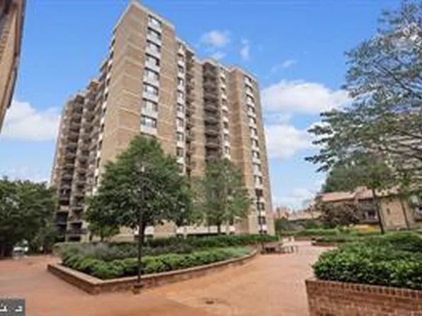 118 Monroe St #91, Rockville, MD 20850