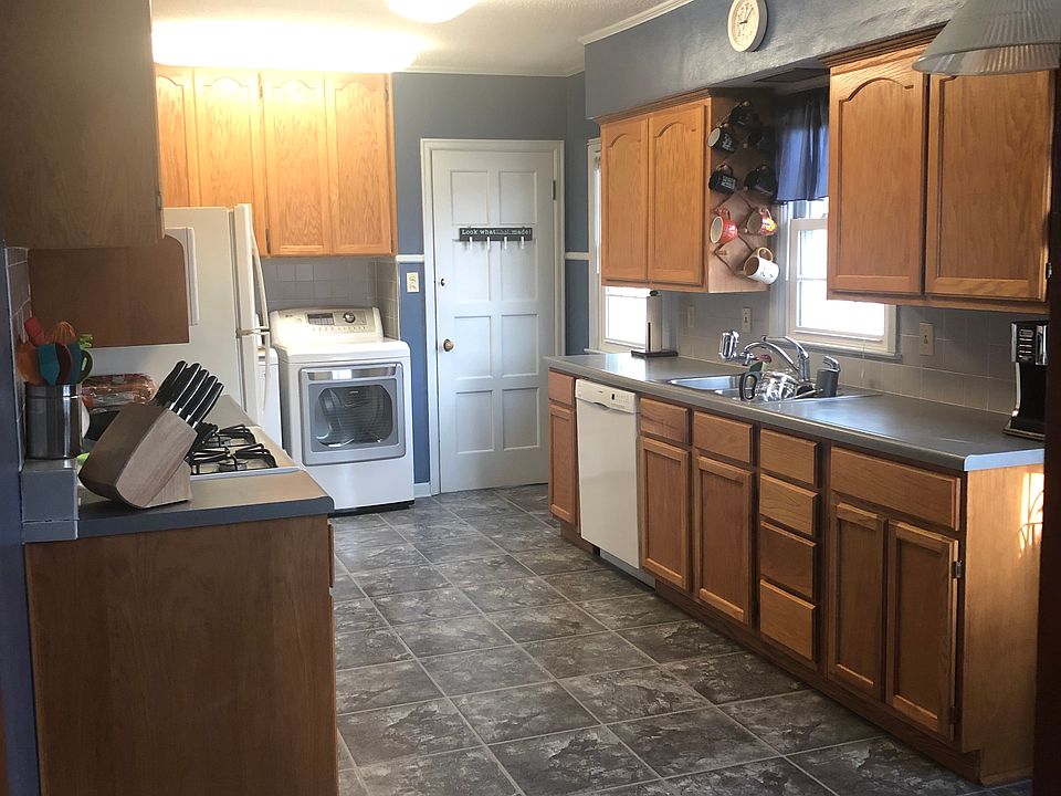 From backdoor through kitche