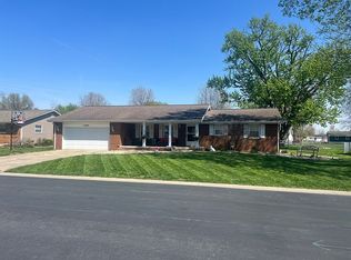 1008 N Koester Dr, Effingham, IL