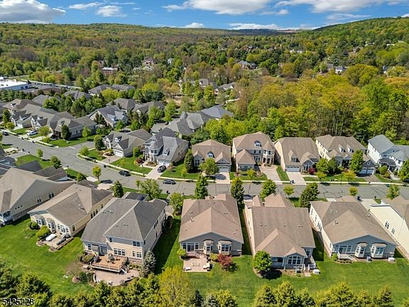 4th image of 15 JOHNS DRIVE