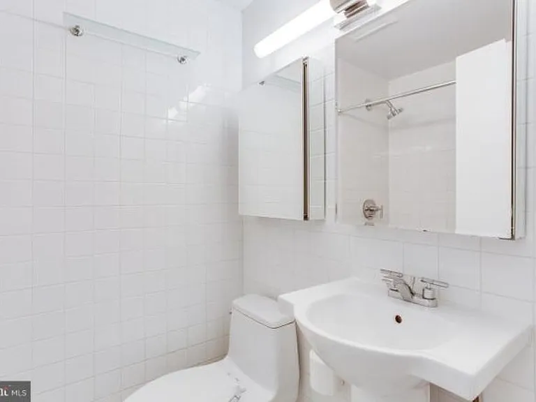40 G St SW #104 — Photo 8